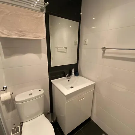 Columbano's House - In * 리스본